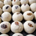 Rava Ladoo